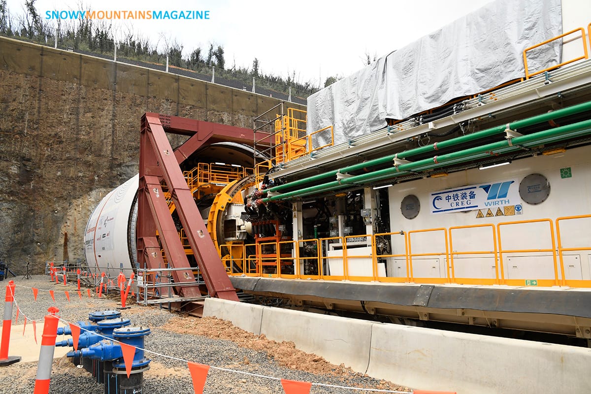 A side view of the 137 metre Lady Eileen Hudson TBM.