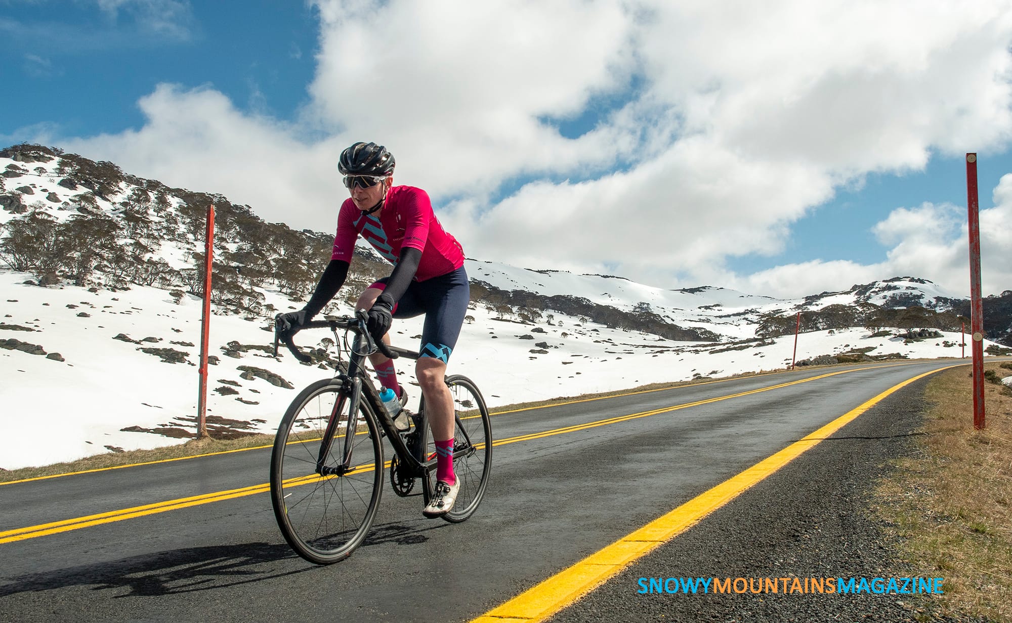 Climbing the last few kilometres to Charlotte Pass.