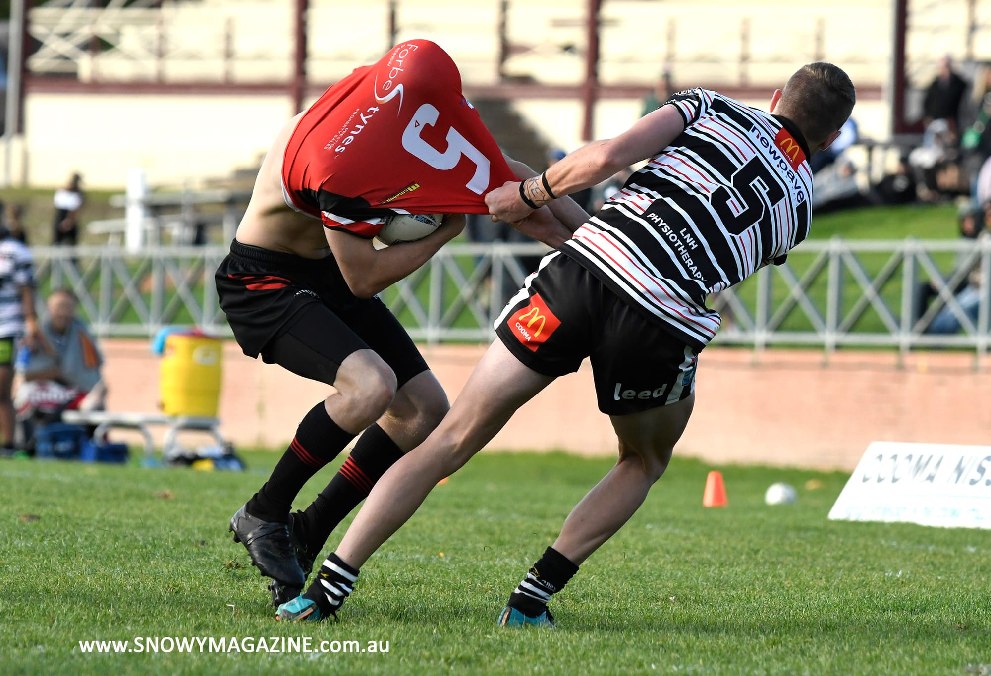 Battle of the wingers.