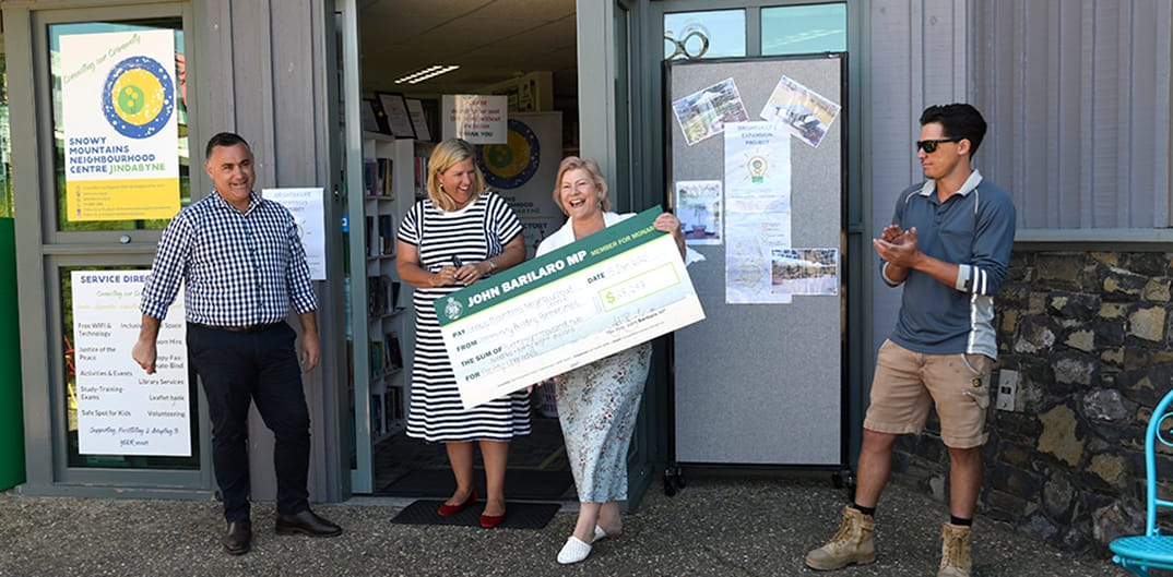 Member for Monaro John Barilaro with local MLC Bronnie Taylor, Snowy Mountains Neighbourhood Centre Coordinator Helen Blackmore-Lee and builder Josh Lean.
