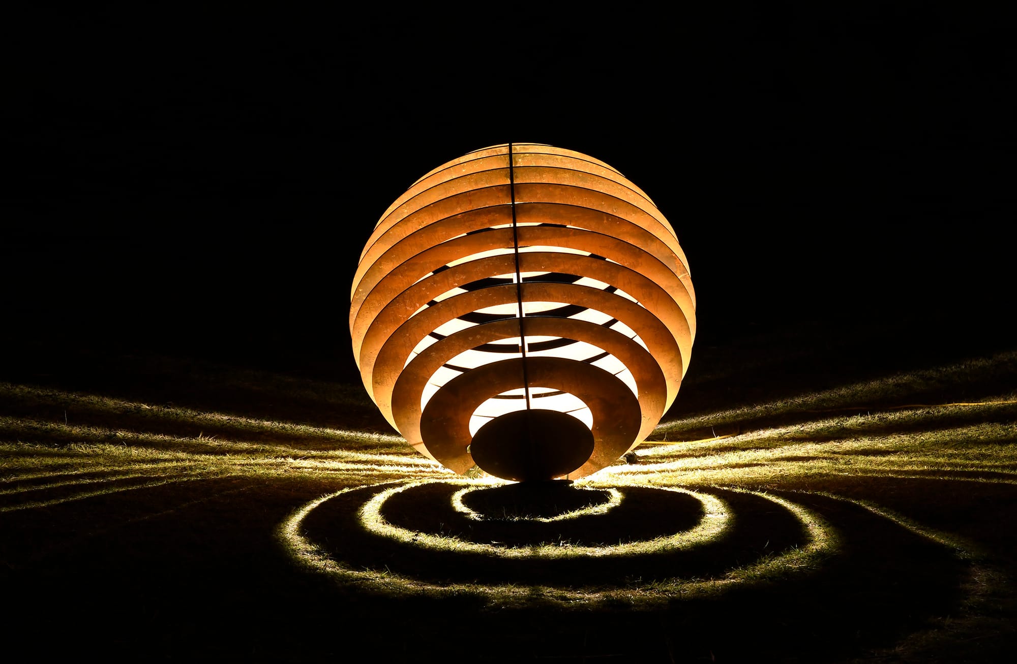 Jindabyne's Lake Light Sculpture To Celebrate 25 Years This Easter Post image